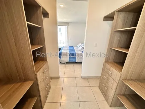 Venta - Casa En Esquina Con 3 Recámaras Y Terreno Excedente, El Mirador | Rahqro