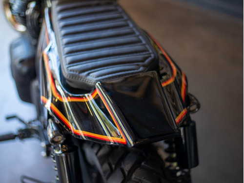 Imagen 13 de 25 de Royal Enfield Interceptor Flat Track Customizada