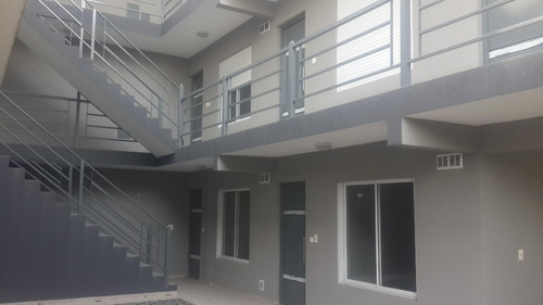 Imagen 1 de 6 de Departamento En Venta En Moron Sur