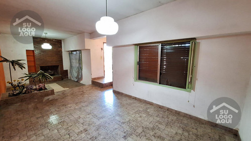Casa Con Tres Habitaciones