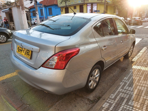 Nissan Versa 1.6 16v Sl Flex 4p
