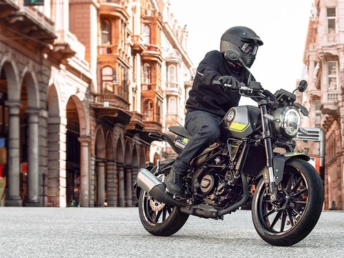 Imagen 6 de 17 de Benelli Leoncino 250 Maldonado Motos
