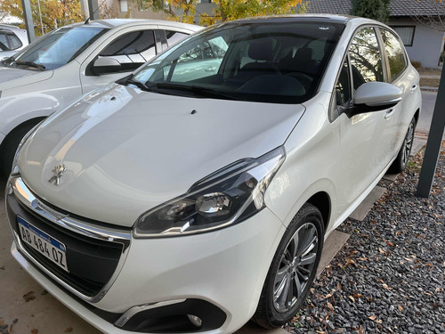 Peugeot 208 1.6 Allure