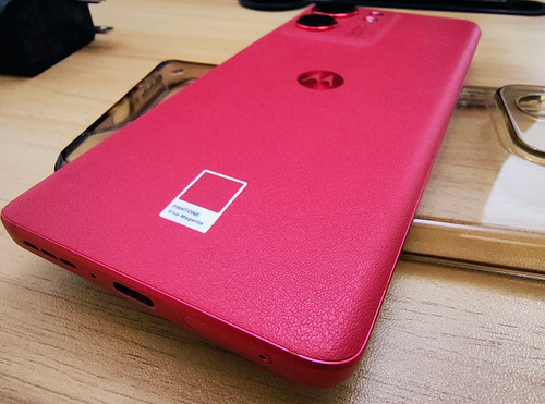 Motorola Edge 40 256gb 8 Ram Libre Pantalla Curva Dual Camar Rosa Chicle (Usado)