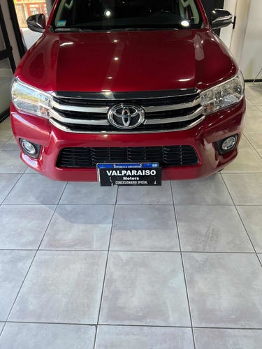 Imagen 6 de 21 de Toyota Hilux 2.8 Cd Srv 177cv 4x4 At