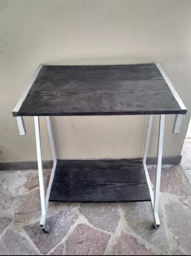 Mesa De Tv O Jardín Gris Oscuro (Usado)