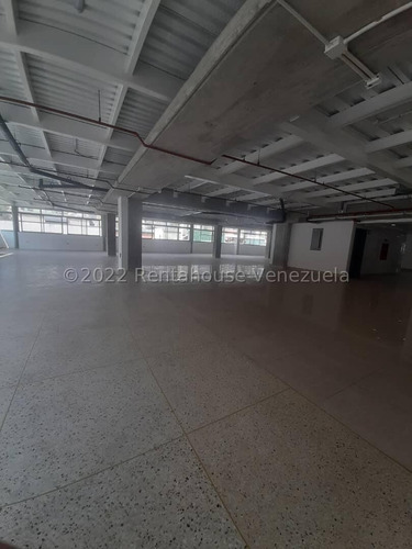 Imagen 4 de 11 de Local Comercial En Alquiler Industrial La Urbina 22-18334 Ep