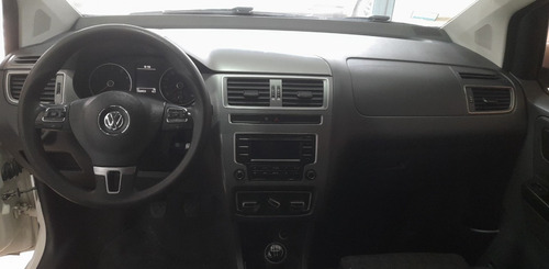 Volkswagen Suran 1.6 Highline 101cv