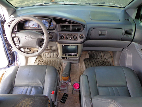 Imagen 7 de 12 de Toyota Sienna Le 2002 V6 Automático