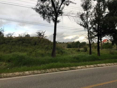 Renta A Orilla De Carretera Con Excelente Frente Y Superficie