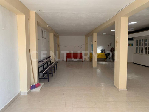 Casa En Renta Ubicada En Progreso En Primera Línea