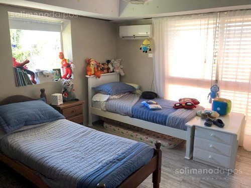 Casa 5 Amb Con Jardin Y Pileta - Martinez