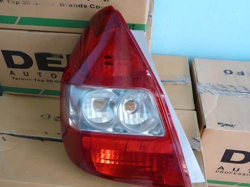 Faro Stop Izquierdo Honda Fit 04-07 Depo