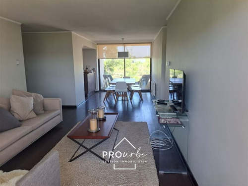 3 Dormitorios, 2 En Suite, Piscina, Cancha De Golf, Amoblado