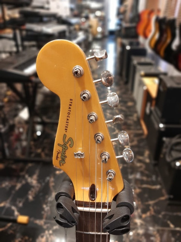 Imagen 6 de 8 de Guitarra Electrica Squier Strato Classicvibe 60 Zurda Outlet