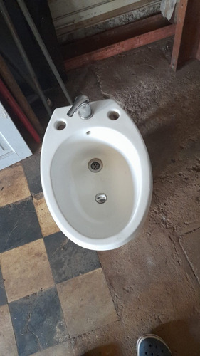 Bidet Nordico Olmos Blanco Con Monocomando 2200 Pesos