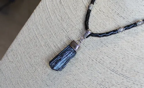 Collar Cuero Trenzado Dije Turmalina Negra - Hombre Y Mujer