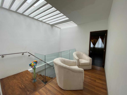 Imagen 23 de 24 de Moderna Casa En Venta De Oportunidad