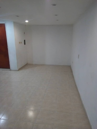 Imagen 2 de 6 de Se Vende Local Comercial De 36mts2 Ubicado En El C.c. San Valentín, En Av. Principal El Ingenio, Urb. Parque Alto. Diagonal Al Conjunto Residencial Parque Alto - Ys