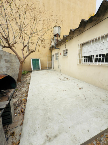 Casa Con Galpon, 2 Dormitorios, Patio, Apto Taller