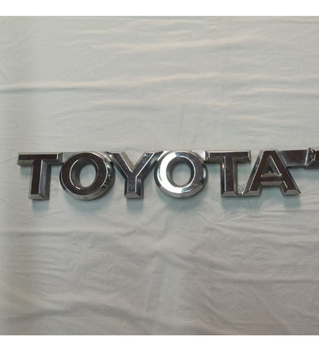 Emblema Toyota Letras  9 Cm