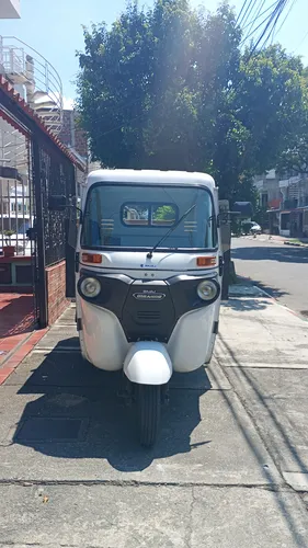 Motocarro Bajaj Maxima Estacas
