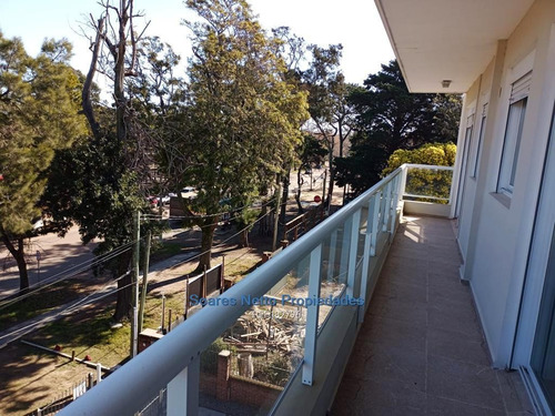 Imagen 6 de 14 de Apartamento De Muy Buen Nivel Constructivo Cw182796