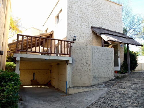 Imagen 24 de 27 de Cabaña Para 4 Con Costa Sobre El Lago, Pileta Climatizada, Quincho!!