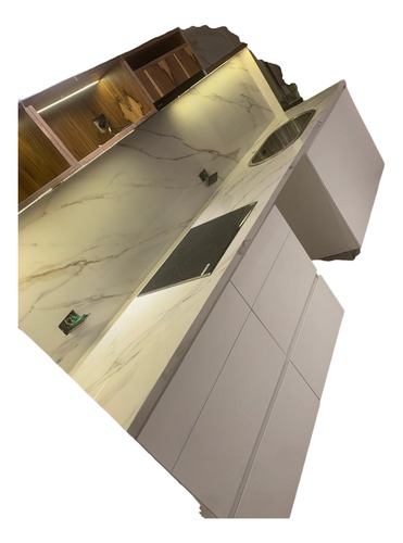 Neolith Calacatta Mesadas