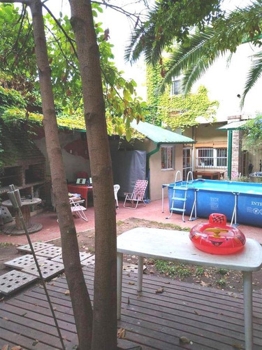 Imagen 1 de 18 de Raulet * 100 . Ph. 5 Ambientes, Con Patio Y Jardin. Espacio Aéreo. Sup. Total.: 310 M2. Precio Por M2. Usd1.242.