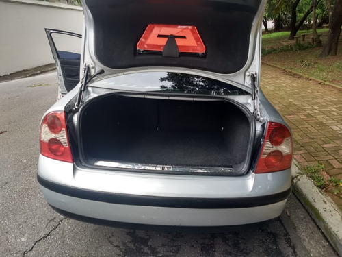 Volkswagen Passat 1.8 Turbo 4p Automática 2004