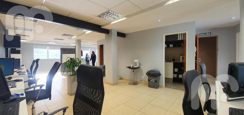 Imagen 13 de 27 de Venta Oficina - La Plata