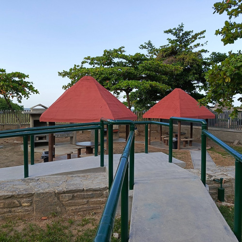 Vendo Apartamento Playa El Agua Sal 1, Higuerote. Brión Miranda. Negociable.