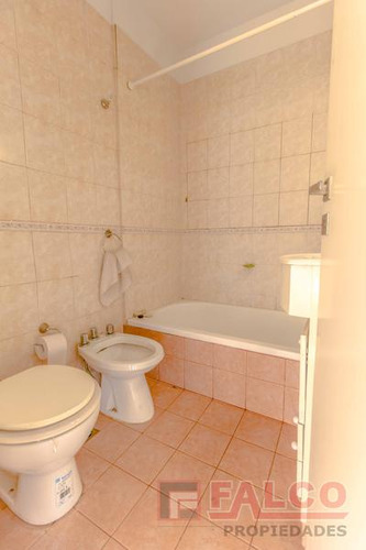 Pumacahua Y Rivadavia - 2 Amb - Vista Abierta - Apto Profesi