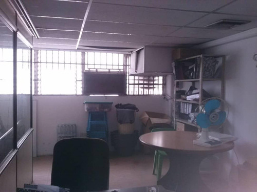 Imagen 23 de 30 de ¿? !! Ajlópez !! Local Con Mezzanina Y Oficina En Venta En El Centro De Barquisimeto Lara, Venezuela, Código Rah 23-5231 $ 48000 2 Baños 95 M²