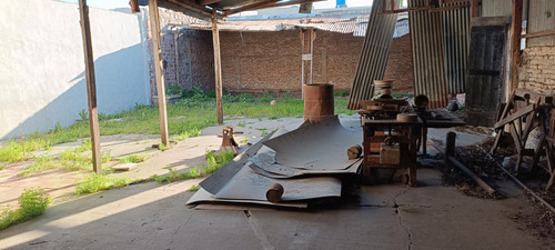Depósito Céntrico A Reciclar De 111m².