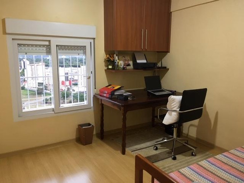 Apartamento Amplo Reformado! Excelente Local! - Ap5491