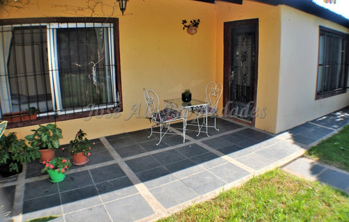 Imagen 13 de 14 de En Venta Casa De Dos Dormitorios Colonia Del Sacramento