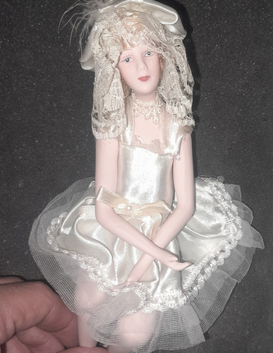 Muñeca De Porcelana Antigua (Usado)