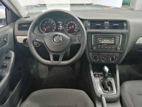 Imagen 13 de 15 de Volkswagen Jetta 2015 4p Comfortline L5/2.5 Aut