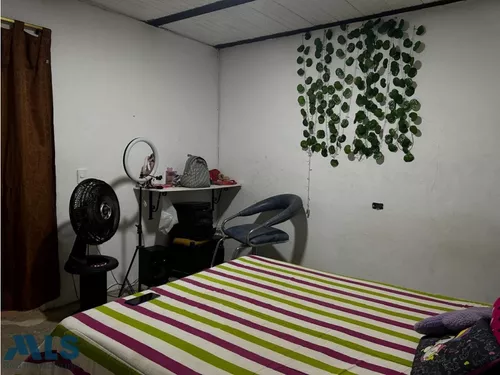 Casa 3 Niveles Con Opotunidad De Ampliación(mls#248282)