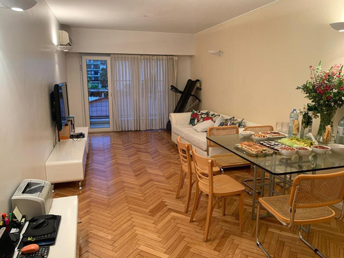 Imagen 6 de 15 de Departamento En Venta De Dos Dormitorios Y Dependencia A Nuevo En Belgrano
