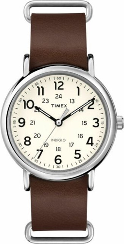 Reloj De Mano Para Mujer Timex T2p495 Weekender 40 Reloj Uni Color de la correa Marrón Color del bisel Plateado Color del fondo Crema