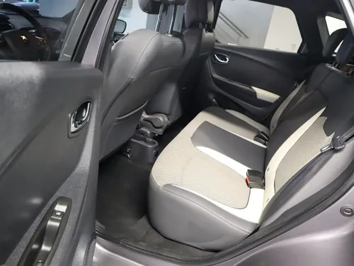 Renault Captur 2.0 Intens Automática