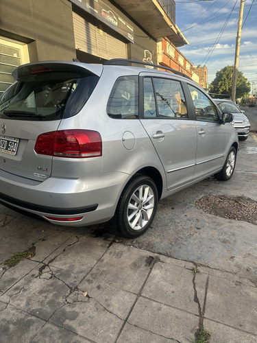Volkswagen Suran 1.6 Highline 101cv