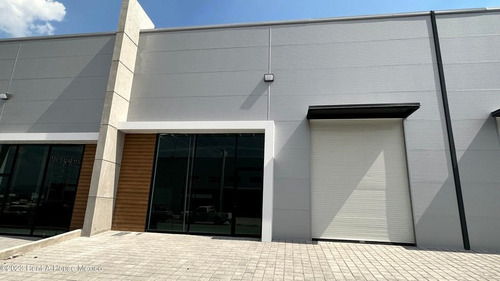 Bodega En Renta En Sata Rosa De Jaurégui 251 M2 Rahqro