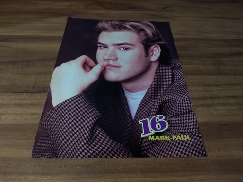 (mp572) Mark Paul Gosselaar * Mini Poster Pinup 28 X 21