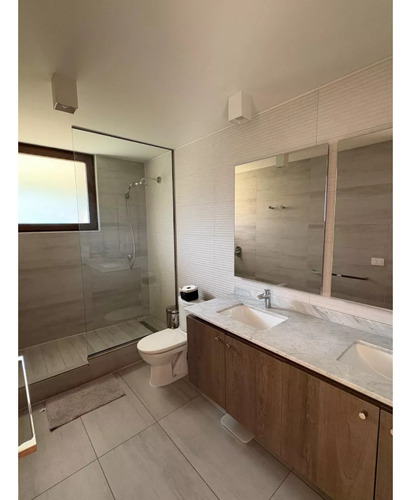 Departamento En Barnechea/ Primer Piso Con Jardin