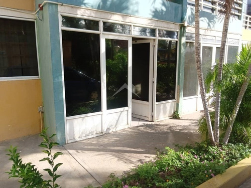Imagen 4 de 6 de Apartamento Planta Baja Conj. Res. Agua Villa-sector Pascal.