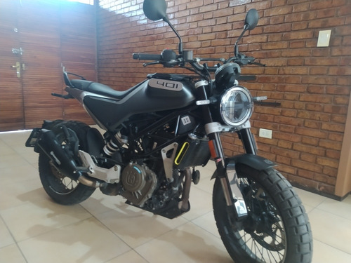 Imagen 3 de 6 de Husqvarna Svartpilen 401